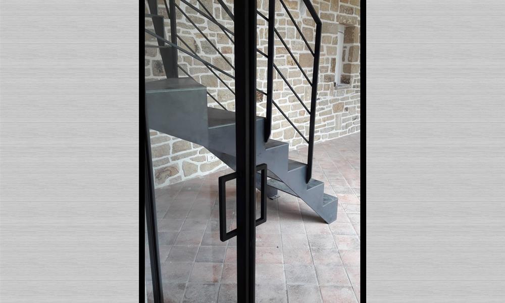 Détail poignée en  acier  rectangulaire ARINOX - 