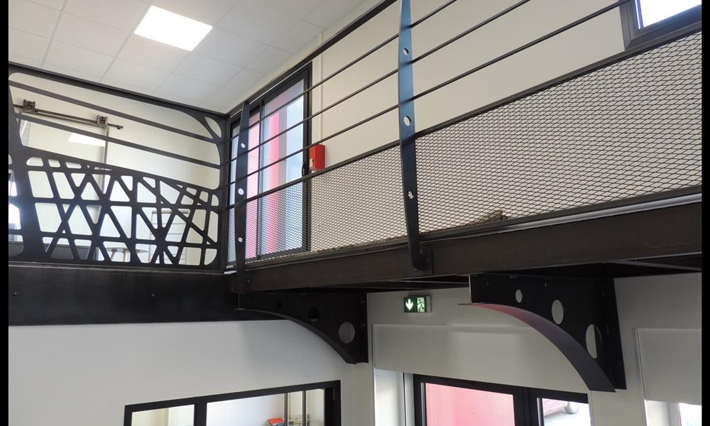 garde corps et passerelle acier style atelier : ARINOX - 