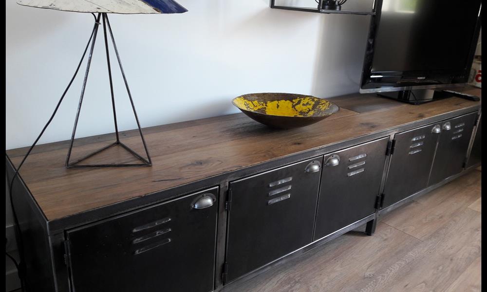 Meuble TV en acier style atelier : ARINOX - 