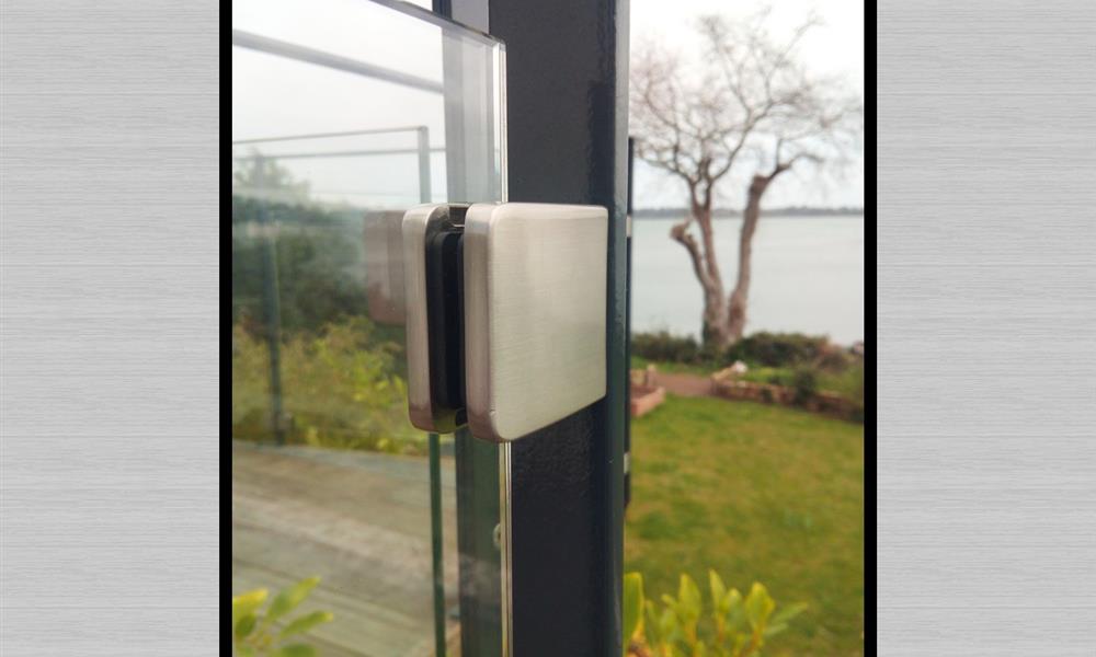 Garde corps bord de mer,détail pince glace ARINOX - 