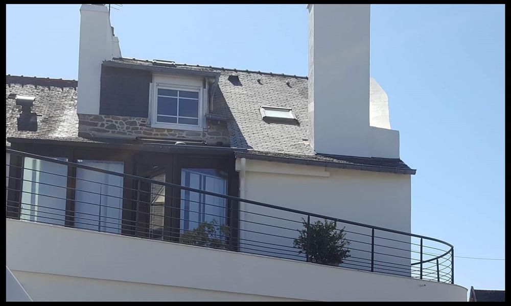 Garde-corps acier thermlaqué adapté bord de mer avec arrondi ARINOX - 