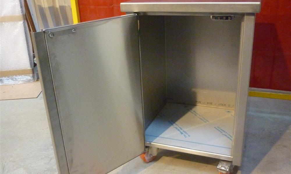 Meuble sur roulettes - 
