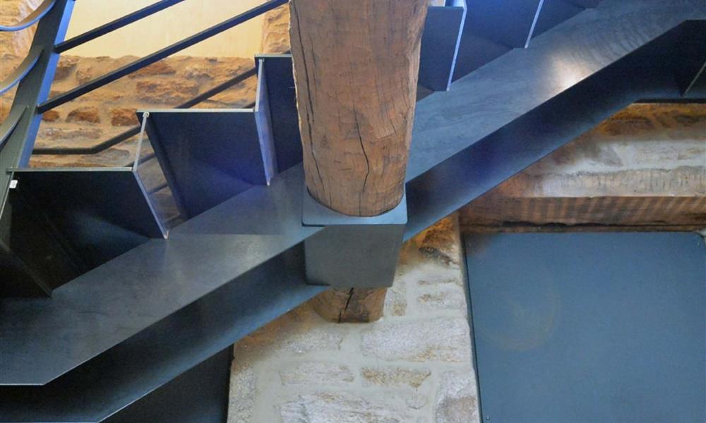 Rénovation sur mesure ,escalier métal ARINOX - 