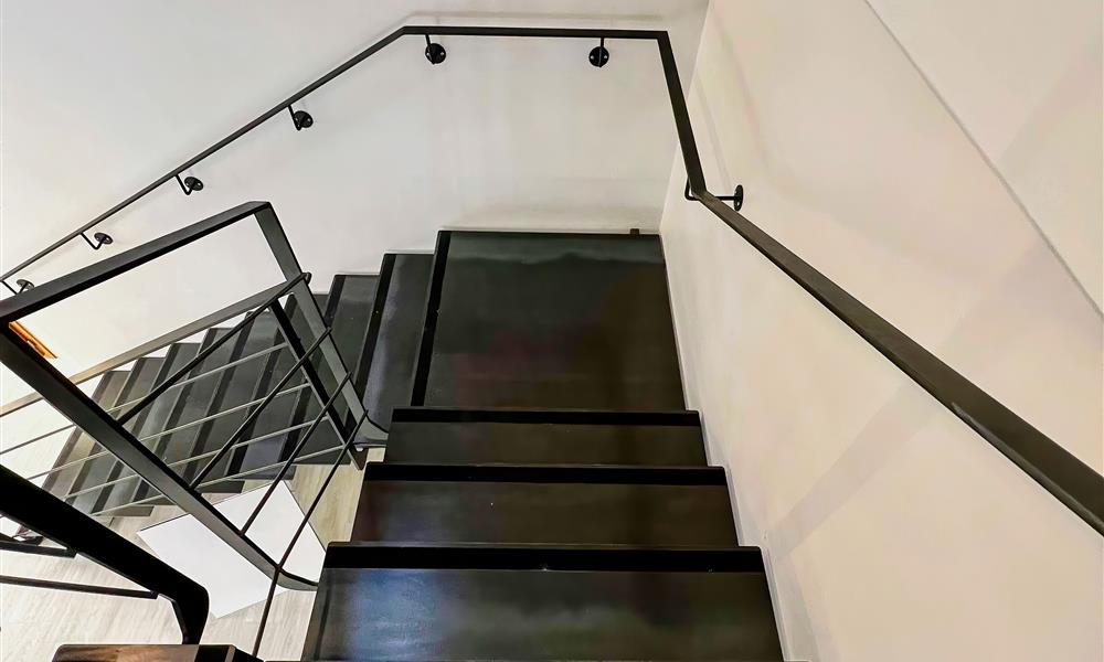 Escalier recevant du public moderne. ARINOX - 