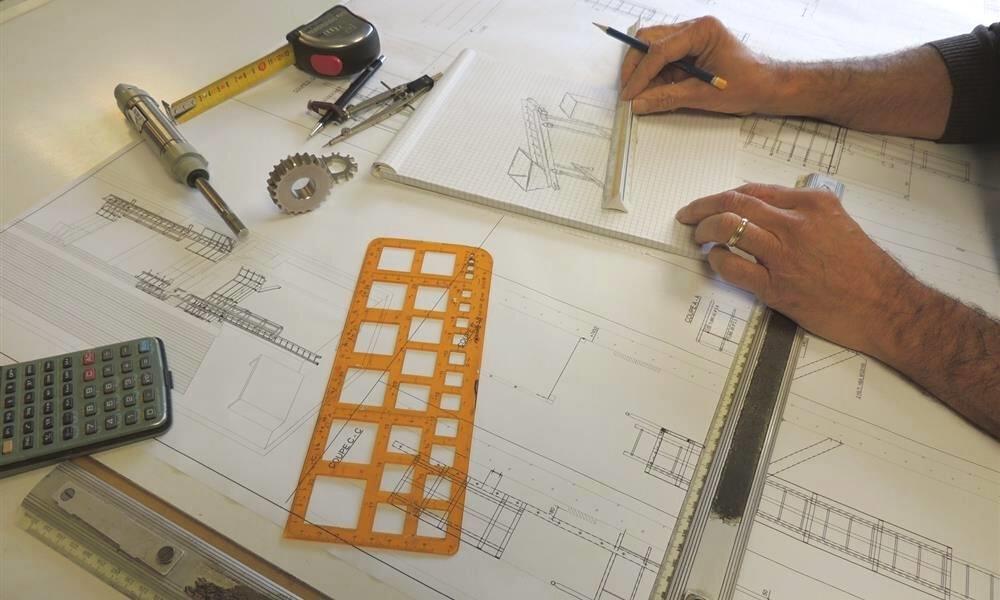 Le bureau d'étude est installé à côté des ateliers d'Arinox près de Vannes en Bretagne - 