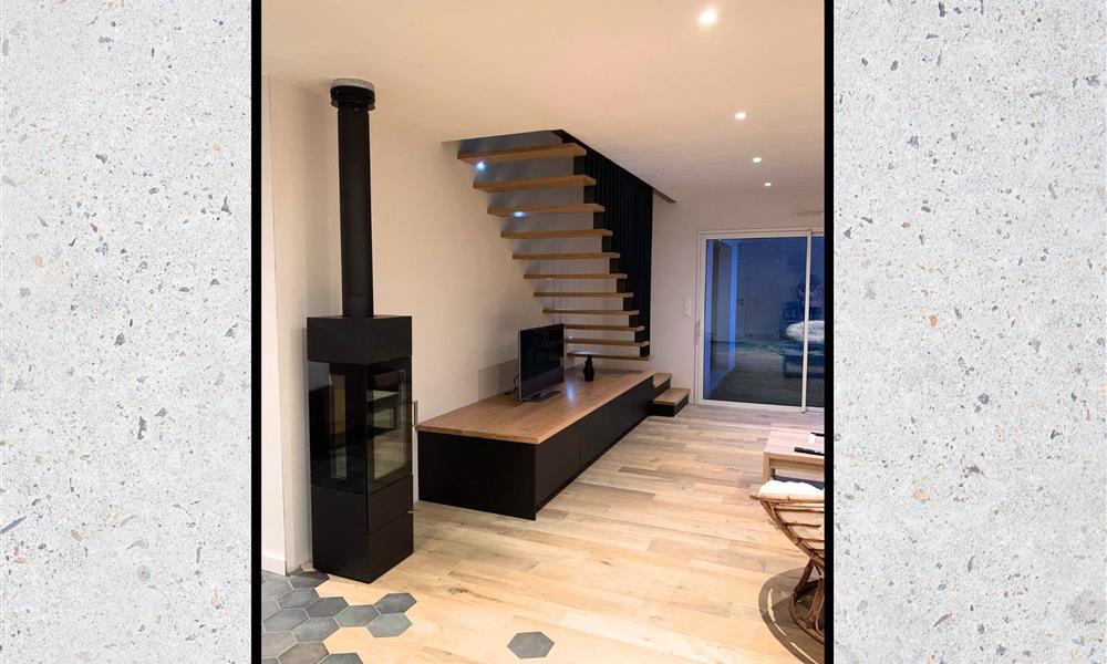 Escalier suspendu marche en caisson bois ARINOX - 