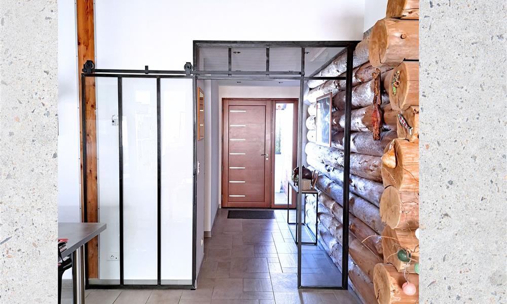 Porte coulissante 100% et galets en fonte  vitrée avec verre acoustiques ARINOX - 