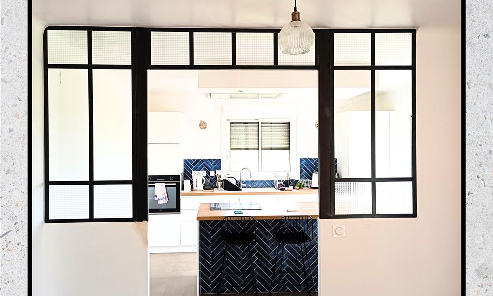 Rénovation et création d'espace, vitrage armée petite mail ARINOX - 